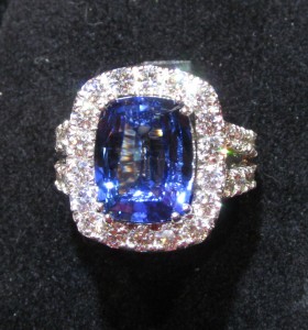 Blue Sapphire diamond ring