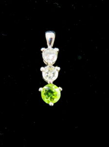 #peridotneckalce #diamondperidotnecklace