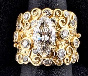 Marquis & Round cut diamond ring