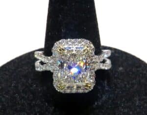 engagement diamond ring